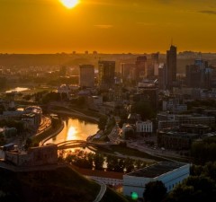 В Вильнюсе открывается форум Инициативы Трех морей, внимание - к сфере транспорта, энергетики