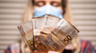 Банк Литвы: за пандемию население накопило 6,2 млрд евро