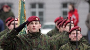 Президент Литвы: армейский призыв через пять лет может стать необходимостью