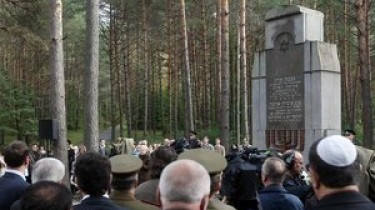 В Литве вспоминают жертв геноцида евреев (дополнено)