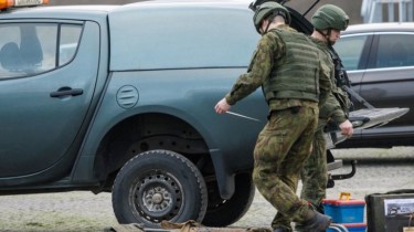 Взрывное устройство, обнаруженное возле гимназии в Вильнюсе, отправлено на уничтожение