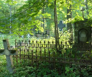 В Панявежисе при реконструкции улицы обнаружено православное кладбище