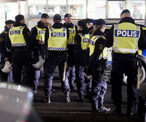 В Стокгольме - массовые беспорядки
