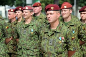 В Литве на пять лет продлен срок службы профессиональных военных