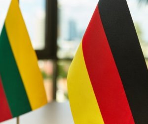 Министры Литвы и Германии подпишут договор о передаче Акта 16 февраля Литве