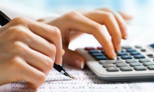 По годовому росту зарплат Литва опередила Латвию и Эстонию