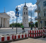"Madeinvilnius": Старый город Вильнюса закрывается: на улицах установлены баррикады