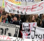 Вильнюсские студенты борются на баррикадах за право учиться