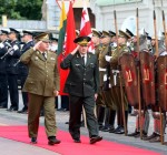 В Литве находится с визитом командующий вооруженными силами Грузии