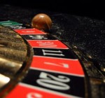Проигравшие в казино просят не разрешать им играть в азартные игры