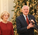 Президент Литвы поздравил с Рождеством соотечественников