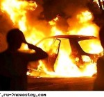 Пассажир в знак протеста поджег автомобиль