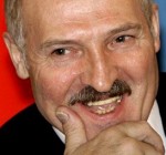 О том, как не мытьем, так катаньем белорусского Батьку пытаются  переориентировать на Запад, но палки в колеса сунул телеканал НТВ