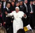 Полиция сорвала покушение на Папу Римского