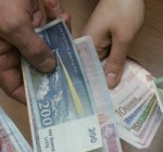 Рост зарплат в Литве в 2012 году составит 1,4%