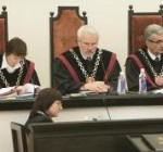 Конституционный суд приступил к рассмотрению запросов президента и Сейма