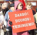В Вильнюсе сотни протестующих требовали повышения пенсий
