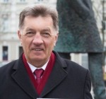 Премьер-министр Литвы А.Буткявичюс призывает педагогов прийти к соглашению
