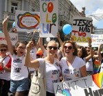 В параде ЛГБТ 