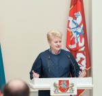 Президент Литвы пожелала послам страны выйти из кабинетов
