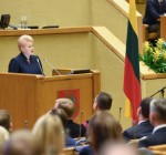 Президент Литвы о двойном гражданстве: не нужно ездить бульдозером по Конституции