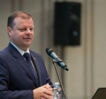 Разные достижения министров связаны с разными условиями работы, говорит литовский премьер
