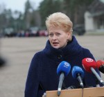 Президент Литвы называет безответственным предложение премьера возобновить работу комиссии с РФ