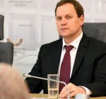 Лидер поляков Литвы В. Томашевский будет баллотироваться на пост президента