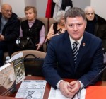 В. Титов, которого судят за оскорбление памяти командира партизан, общается с судом письменно