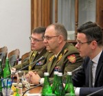Глава Оборонного штаба Литвы В. Вайкшнорас уходит в запас