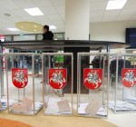 Предварительное голосование на выборах президента Литвы и в референдумах продолжается