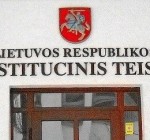 Сейм Литвы обратился в КС относительно ограничения обысков судей