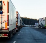 На границе с Польшей очереди грузовиков продолжают расти
