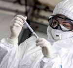 Кабмин Литвы предусмотрел 34,6 млн евро на надбавки медикам, борющимся с коронавирусом