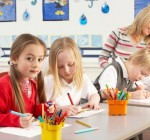 Минобразования: три четверти школ Литвы завершат учебный год в удаленном режиме
