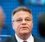 Глава МИД Литвы проведет неделю в самоизоляции по причине контакта время визита Э. Макрона (дополнено)