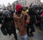 Министры стран Балтии призывают ЕС ввести санкции в отношении России за задержание участников протестов