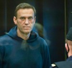Московский городской суд заменил условный срок Навального на 3,5 года колонии (видео)