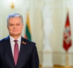 Президент призвал литовцев "не строить баррикад в сердцах и мыслях"