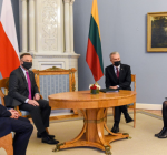 Президенты Литвы и Польши призвали Россию отвести войска от границы с Украиной