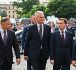 Во внешней политике президент Литвы акцентирует связи с Польшей