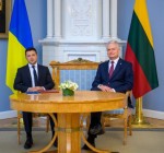 Г. Науседа обсудил с В. Зеленским ситуацию на границе ЕС с Беларусью