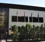 Иностранные посольства не намерены покидать Киев