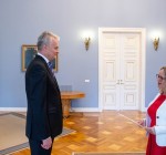 К работе в Литве приступает первая посол Канады в Литве Жанетт Сотнер