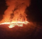 В Исландии снова извергается вулкан, лава течет на поселок
