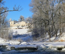 3. Ренавская усадьба. Пожалуй, самая впечатляющая усадьба в районе. Здесь не только музей, но и гигантский парк, в котором живут летучие мыши.  3