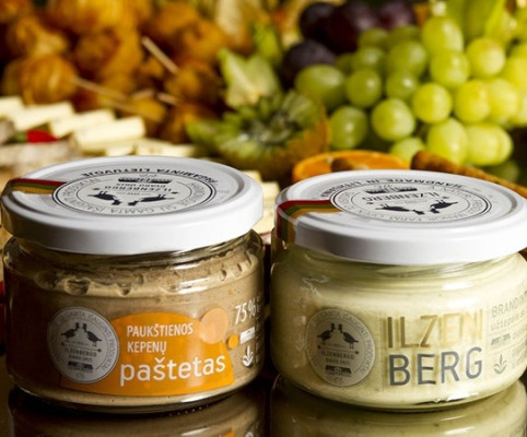 18. Здесь выпускается более сотни наименований различной продукции. 1