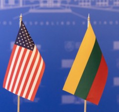Премьер обсудила с госсекретарем США поддержку Литвы на фоне давления Китая