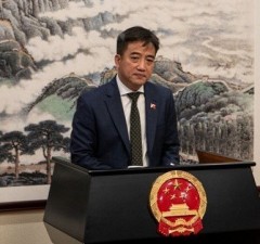 Чю Байхуа: проблемы торговли не связаны со спором Пекина и Вильнюса