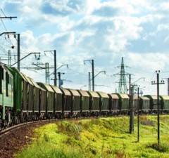 Латвийские ведомства и частные перевозчики не видят возможности для транзита удобрений из Беларуси